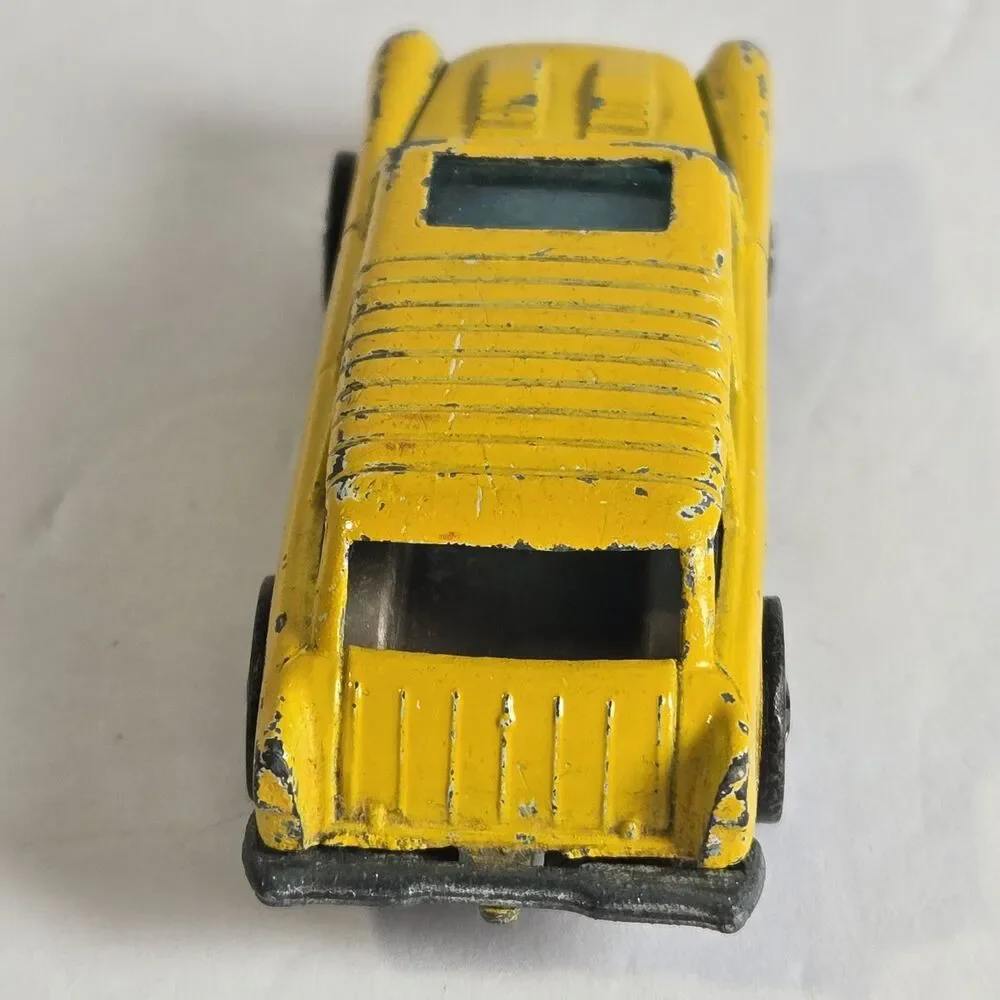 VINTAGE 1969 Hot Wheels Alive '55 Yellow Redline Diecast Car  Hong Kong